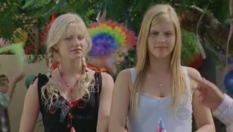 VampireDiariesWorld-dot-Org_H2OJustAddWaterS01E14-0770.jpg
