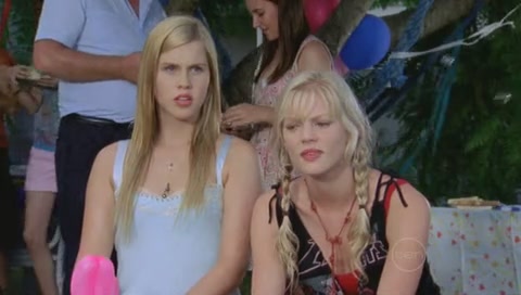 VampireDiariesWorld-dot-Org_H2OJustAddWaterS01E14-1017.jpg
