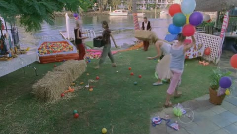 VampireDiariesWorld-dot-Org_H2OJustAddWaterS01E14-1154.jpg