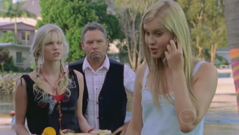 VampireDiariesWorld-dot-Org_H2OJustAddWaterS01E14-1164.jpg