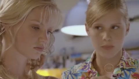 VampireDiariesWorld-dot-Org_H2OJustAddWaterS01E15-0836.jpg