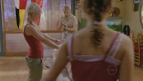 VampireDiariesWorld-dot-Org_H2OJustAddWaterS01E15-1025.jpg