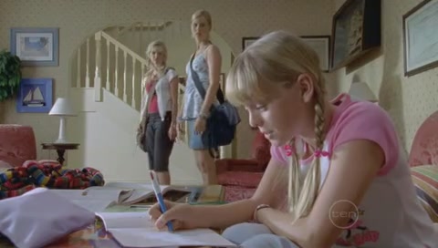 VampireDiariesWorld-dot-Org_H2OJustAddWaterS01E16-1795.jpg