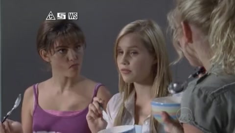 VampireDiariesWorld-dot-Org_H2OJustAddWaterS01E17-0059.jpg
