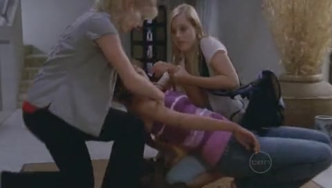 VampireDiariesWorld-dot-Org_H2OJustAddWaterS01E17-0171.jpg