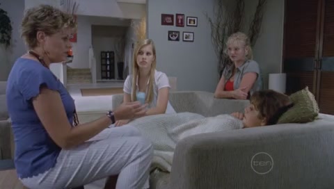 VampireDiariesWorld-dot-Org_H2OJustAddWaterS01E17-0245.jpg