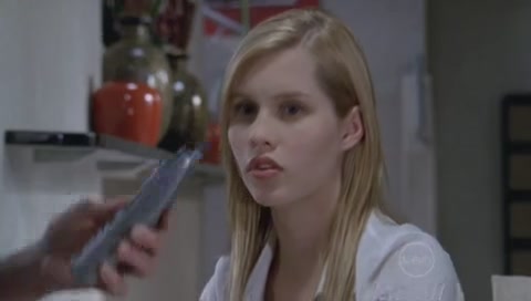 VampireDiariesWorld-dot-Org_H2OJustAddWaterS01E17-0285.jpg