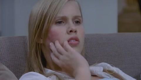 VampireDiariesWorld-dot-Org_H2OJustAddWaterS01E17-0416.jpg