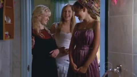 VampireDiariesWorld-dot-Org_H2OJustAddWaterS01E17-1313.jpg