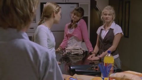 VampireDiariesWorld-dot-Org_H2OJustAddWaterS01E18-1711.jpg