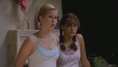 VampireDiariesWorld-dot-Org_H2OJustAddWaterS01E18-1898.jpg