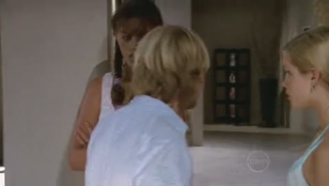 VampireDiariesWorld-dot-Org_H2OJustAddWaterS01E18-2097.jpg