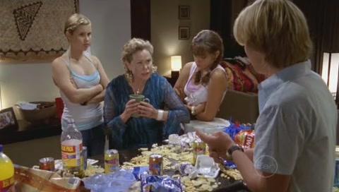 VampireDiariesWorld-dot-Org_H2OJustAddWaterS01E18-2170.jpg