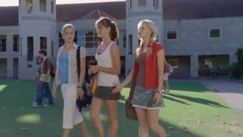 VampireDiariesWorld-dot-Org_H2OJustAddWaterS01E19-0082.jpg