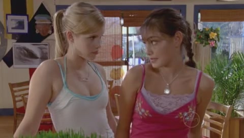 VampireDiariesWorld-dot-Org_H2OJustAddWaterS01E20-0701.jpg
