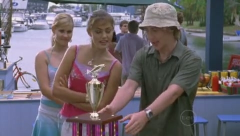 VampireDiariesWorld-dot-Org_H2OJustAddWaterS01E20-1336.jpg