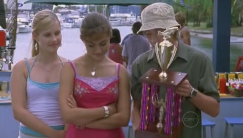 VampireDiariesWorld-dot-Org_H2OJustAddWaterS01E20-1338.jpg