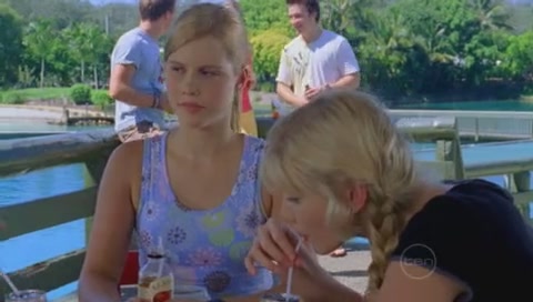VampireDiariesWorld-dot-Org_H2OJustAddWaterS01E21-0120.jpg