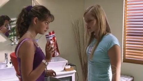 VampireDiariesWorld-dot-Org_H2OJustAddWaterS01E21-0304.jpg