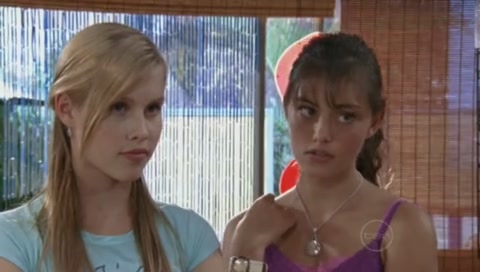 VampireDiariesWorld-dot-Org_H2OJustAddWaterS01E21-1229.jpg