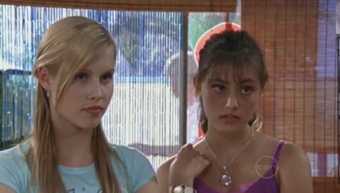 VampireDiariesWorld-dot-Org_H2OJustAddWaterS01E21-1230.jpg