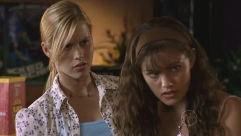 VampireDiariesWorld-dot-Org_H2OJustAddWaterS01E22-0031.jpg