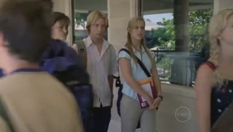 VampireDiariesWorld-dot-Org_H2OJustAddWaterS01E22-0160.jpg