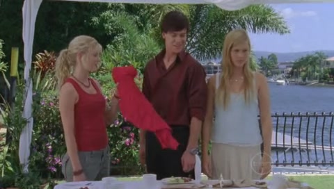 VampireDiariesWorld-dot-Org_H2OJustAddWaterS01E22-1124.jpg