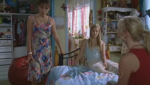 VampireDiariesWorld-dot-Org_H2OJustAddWaterS01E22-1229.jpg