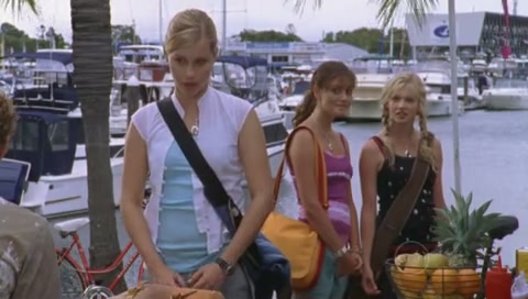 VampireDiariesWorld-dot-Org_H2OJustAddWaterS01E24-3001.jpg