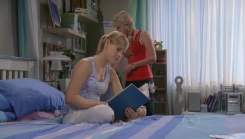 VampireDiariesWorld-dot-Org_H2OJustAddWaterS01E25-0221.jpg