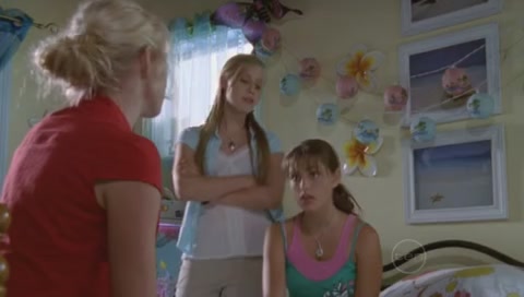 VampireDiariesWorld-dot-Org_H2OJustAddWaterS01E26-1587.jpg