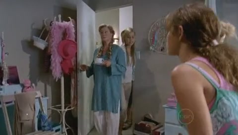VampireDiariesWorld-dot-Org_H2OJustAddWaterS01E26-2089.jpg