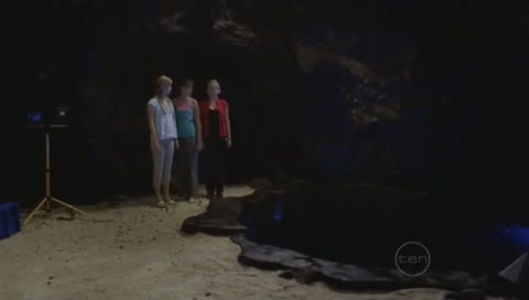 VampireDiariesWorld-dot-Org_H2OJustAddWaterS01E26-2222.jpg