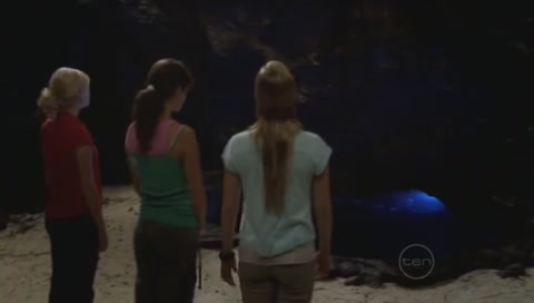 VampireDiariesWorld-dot-Org_H2OJustAddWaterS01E26-2235.jpg