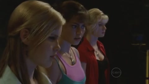 VampireDiariesWorld-dot-Org_H2OJustAddWaterS01E26-2279.jpg