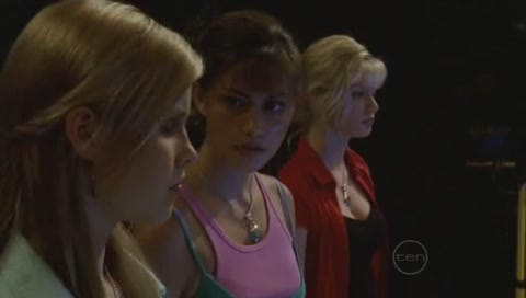 VampireDiariesWorld-dot-Org_H2OJustAddWaterS01E26-2281.jpg