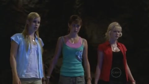 VampireDiariesWorld-dot-Org_H2OJustAddWaterS01E26-2285.jpg