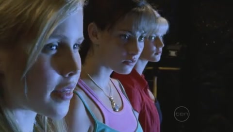 VampireDiariesWorld-dot-Org_H2OJustAddWaterS01E26-2357.jpg