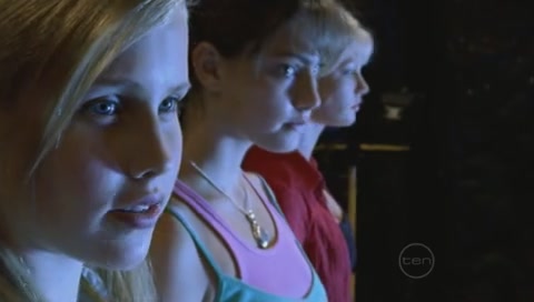 VampireDiariesWorld-dot-Org_H2OJustAddWaterS01E26-2363.jpg