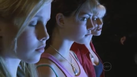 VampireDiariesWorld-dot-Org_H2OJustAddWaterS01E26-2369.jpg