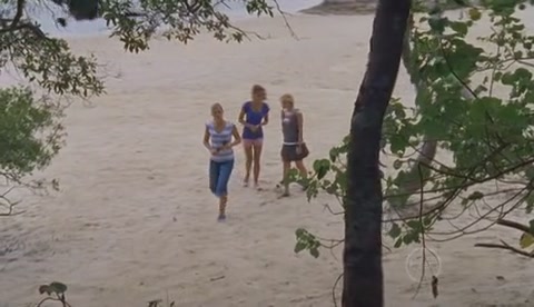 VampireDiariesWorld-dot-Org_H2OJustAddWaterS02E01-0980.jpg