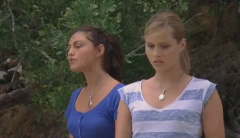 VampireDiariesWorld-dot-Org_H2OJustAddWaterS02E01-1013.jpg