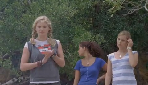 VampireDiariesWorld-dot-Org_H2OJustAddWaterS02E01-1025.jpg