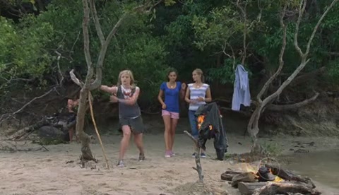 VampireDiariesWorld-dot-Org_H2OJustAddWaterS02E01-1038.jpg