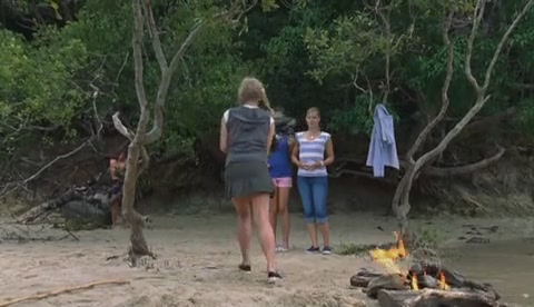 VampireDiariesWorld-dot-Org_H2OJustAddWaterS02E01-1047.jpg