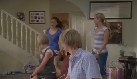 VampireDiariesWorld-dot-Org_H2OJustAddWaterS02E01-1096.jpg