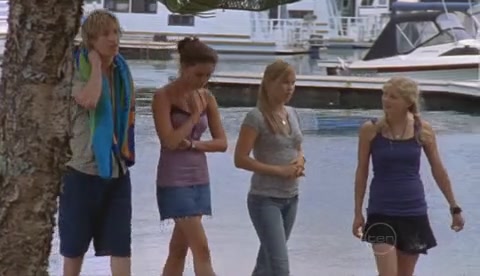 VampireDiariesWorld-dot-Org_H2OJustAddWaterS02E02-0457.jpg