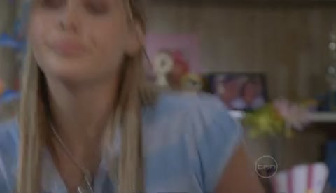 VampireDiariesWorld-dot-Org_H2OJustAddWaterS02E02-0599.jpg