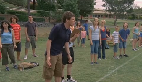 VampireDiariesWorld-dot-Org_H2OJustAddWaterS02E02-0707.jpg